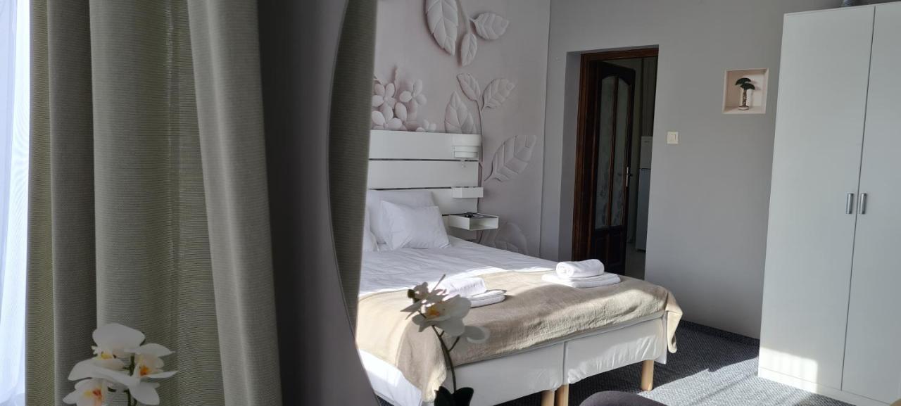 Lugas Apartman Miskolctapolca 2 Haloszoba Dezsa Es Jakuzzi Koezel A Barlangfuerdohoez المظهر الخارجي الصورة