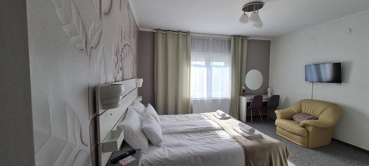 Lugas Apartman Miskolctapolca 2 Haloszoba Dezsa Es Jakuzzi Koezel A Barlangfuerdohoez المظهر الخارجي الصورة
